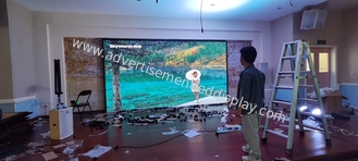 উচ্চ রিফ্রেশ রেট ইনডোর LED ডিসপ্লে কম্প্যাক্ট এবং লাইটওয়েট মসৃণ ভিডিও প্লেব্যাকের জন্য